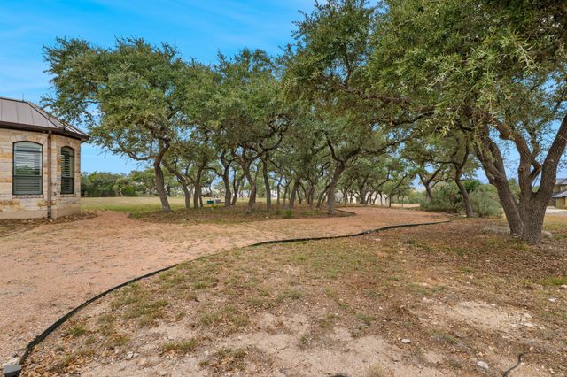 1073 Las Brisas DR, Canyon Lake, TX 78133