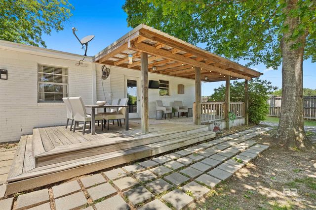 23218 Pecan Street, Robertsdale, AL 36567
