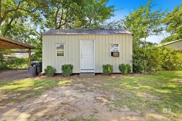 23218 Pecan Street, Robertsdale, AL 36567