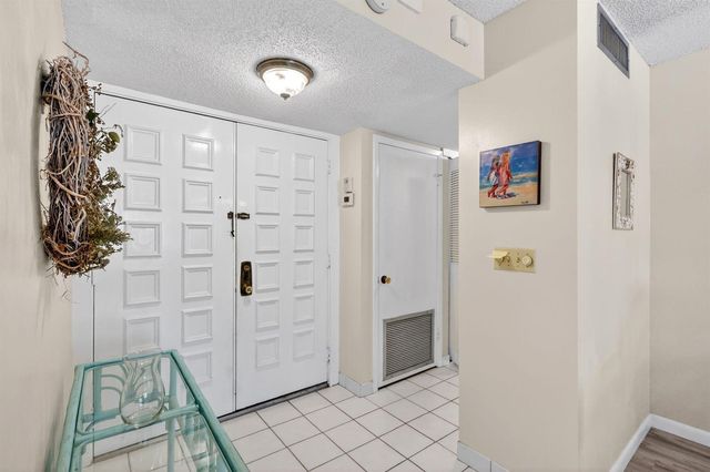 1800 SE Saint Lucie Boulevard 11-203, Stuart, FL 34996