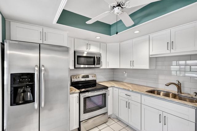 1800 SE Saint Lucie Boulevard 11-203, Stuart, FL 34996
