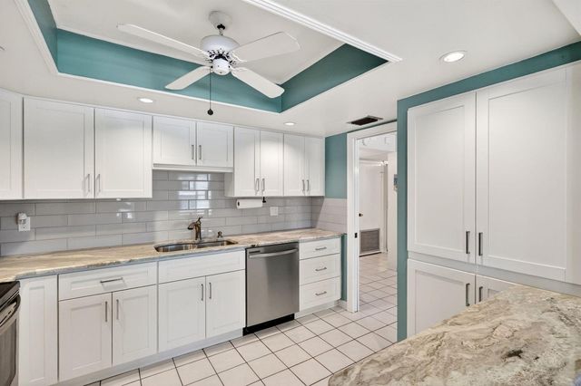 1800 SE Saint Lucie Boulevard 11-203, Stuart, FL 34996
