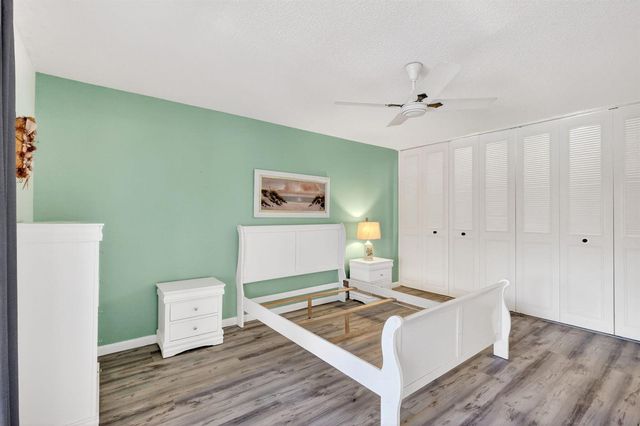 1800 SE Saint Lucie Boulevard 11-203, Stuart, FL 34996