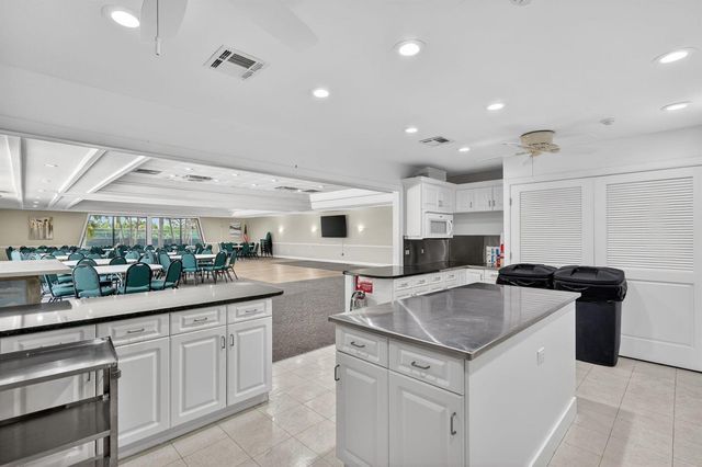 1800 SE Saint Lucie Boulevard 11-203, Stuart, FL 34996
