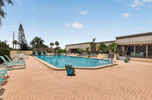 1800 SE Saint Lucie Boulevard 11-203, Stuart, FL 34996