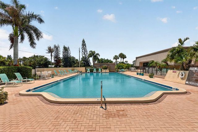 1800 SE Saint Lucie Boulevard 11-203, Stuart, FL 34996