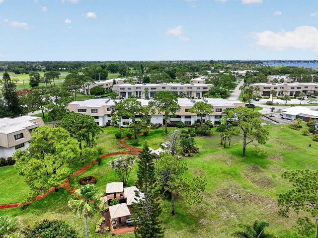 1800 SE Saint Lucie Boulevard 11-203, Stuart, FL 34996