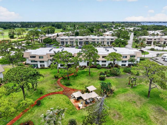 1800 SE Saint Lucie Boulevard 11-203, Stuart, FL 34996