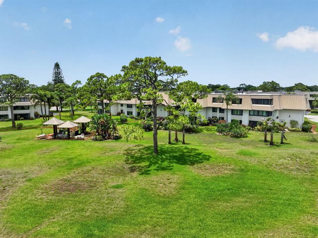 1800 SE Saint Lucie Boulevard 11-203, Stuart, FL 34996