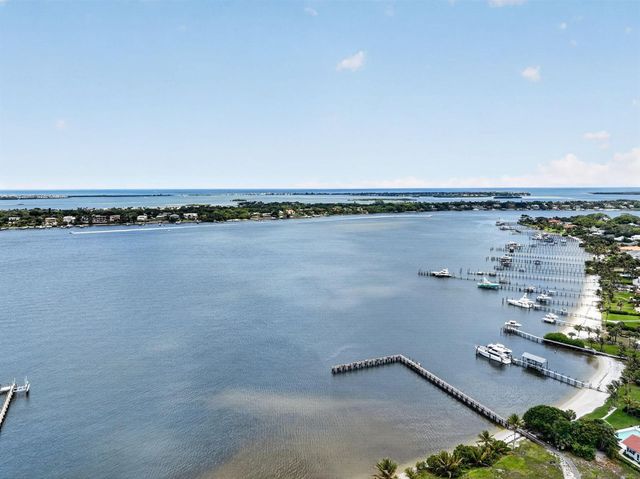 1800 SE Saint Lucie Boulevard 11-203, Stuart, FL 34996