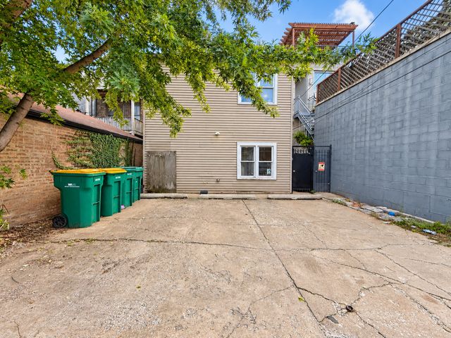 1830 W Superior Street 3F, Chicago, IL 60622