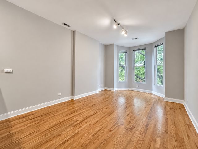 1830 W Superior Street 3F, Chicago, IL 60622