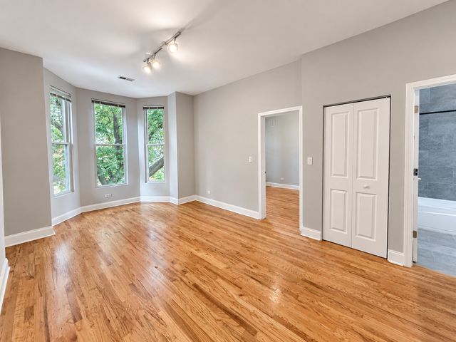1830 W Superior Street 3F, Chicago, IL 60622