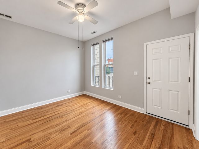 1830 W Superior Street 3F, Chicago, IL 60622
