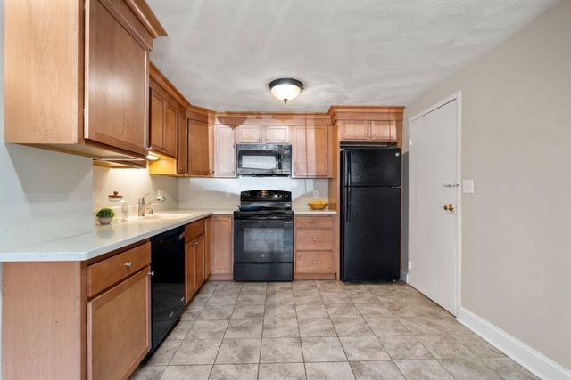 1105 Lexington Street 4-1, Waltham, MA 02452