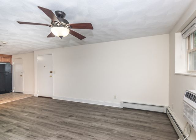 1105 Lexington Street 4-1, Waltham, MA 02452