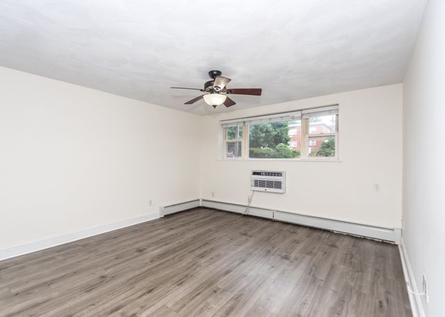 1105 Lexington Street 4-1, Waltham, MA 02452