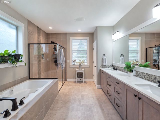 6413 Se KETCHUM St, Milwaukie, OR 97267