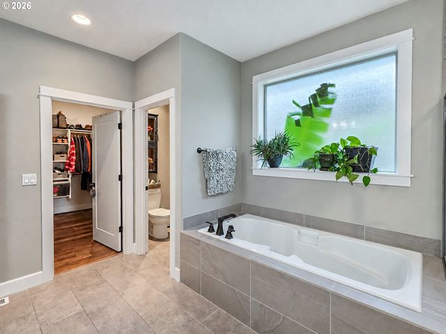 6413 Se KETCHUM St, Milwaukie, OR 97267
