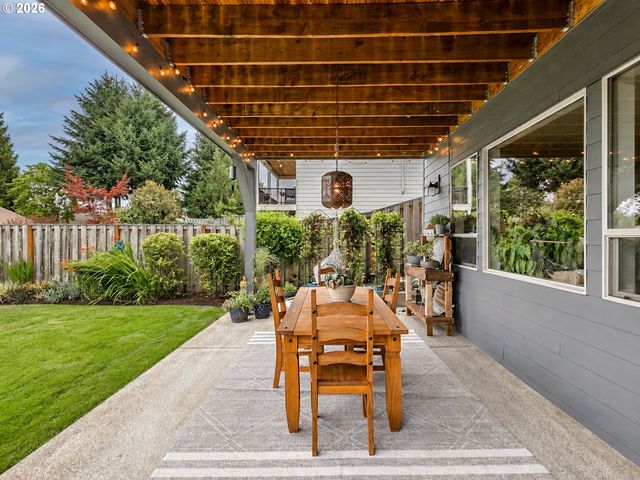 6413 Se KETCHUM St, Milwaukie, OR 97267