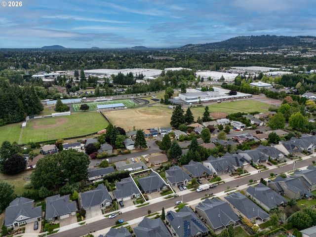 6413 Se KETCHUM St, Milwaukie, OR 97267