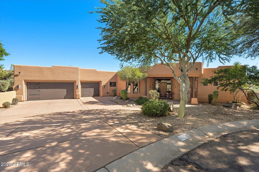 16209 N EDGEWATER Drive, Fountain Hills, AZ 85268 — photo 2