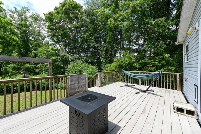 560 Morgan Branch Road, Marshall, NC 28753
