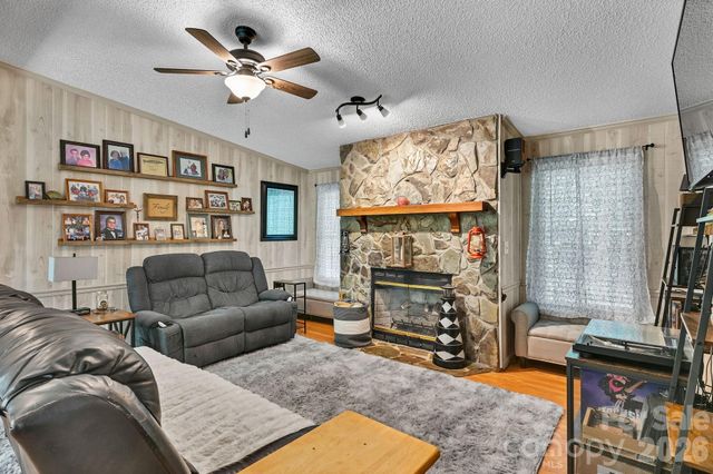560 Morgan Branch Road, Marshall, NC 28753