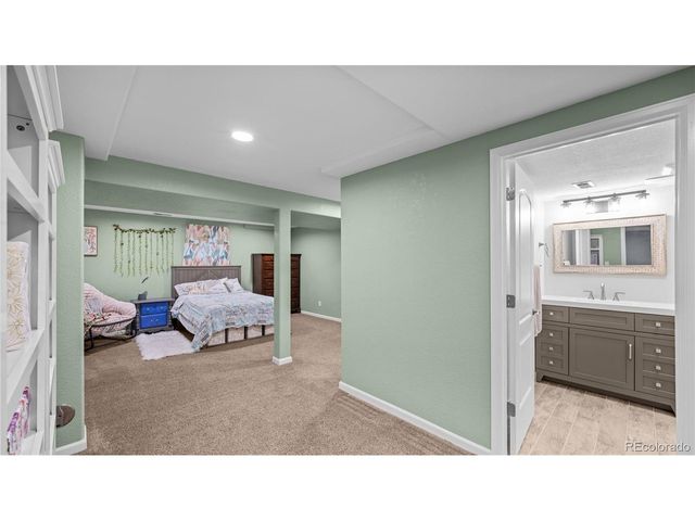 61 Posada Dr, Pueblo, CO 81005