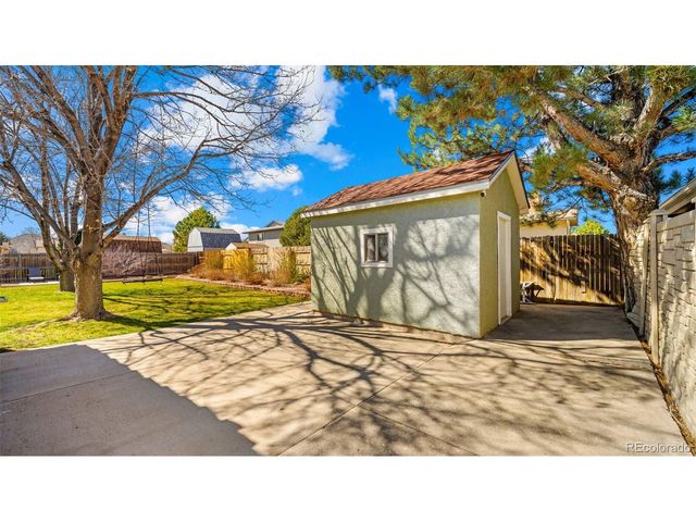 61 Posada Dr, Pueblo, CO 81005