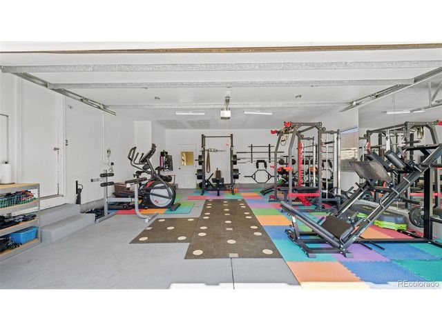 61 Posada Dr, Pueblo, CO 81005