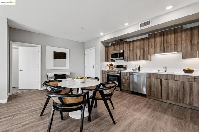 2400 Adeline ST 404, Oakland, CA 94607