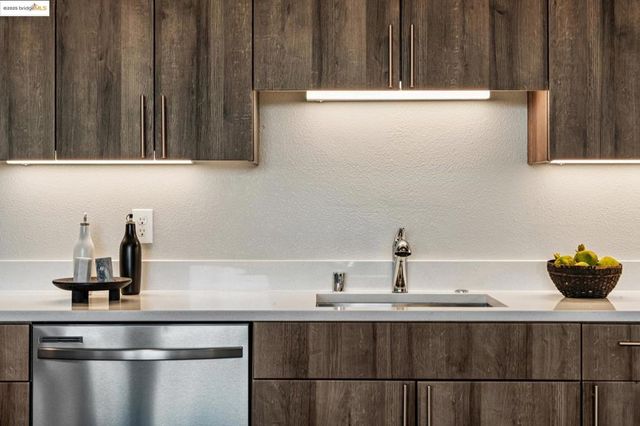 2400 Adeline ST 404, Oakland, CA 94607