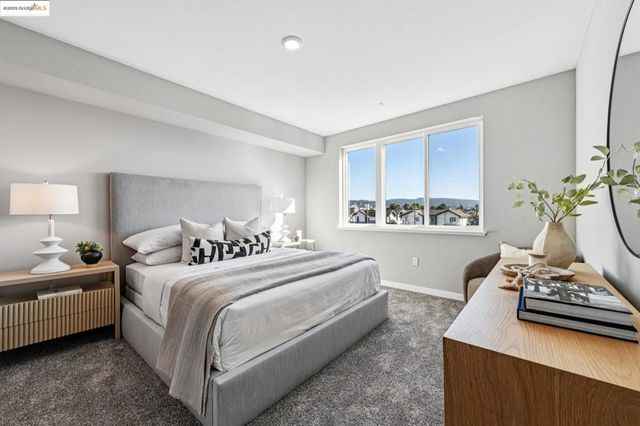 2400 Adeline ST 404, Oakland, CA 94607