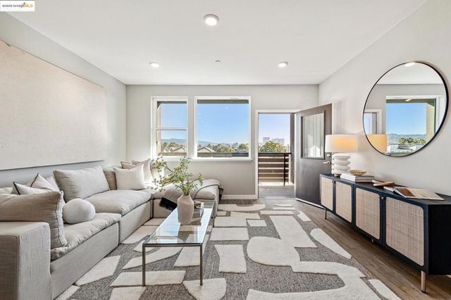 2400 Adeline ST 404, Oakland, CA 94607