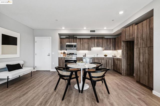 2400 Adeline ST 404, Oakland, CA 94607