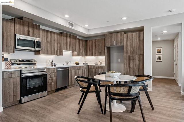 2400 Adeline ST 404, Oakland, CA 94607