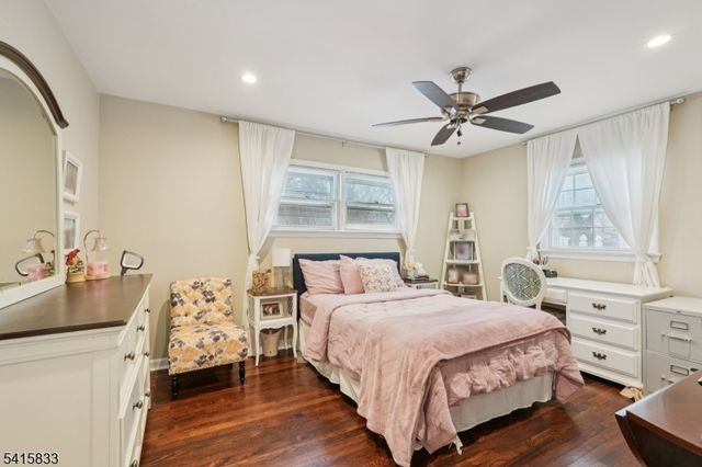 2 White Oak Ln, Wayne Twp., NJ 07470