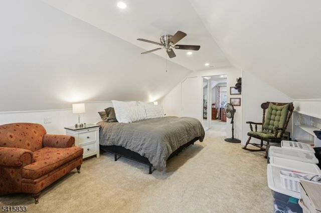 2 White Oak Ln, Wayne Twp., NJ 07470