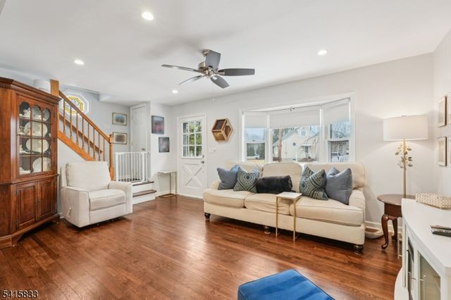 2 White Oak Ln, Wayne Twp., NJ 07470