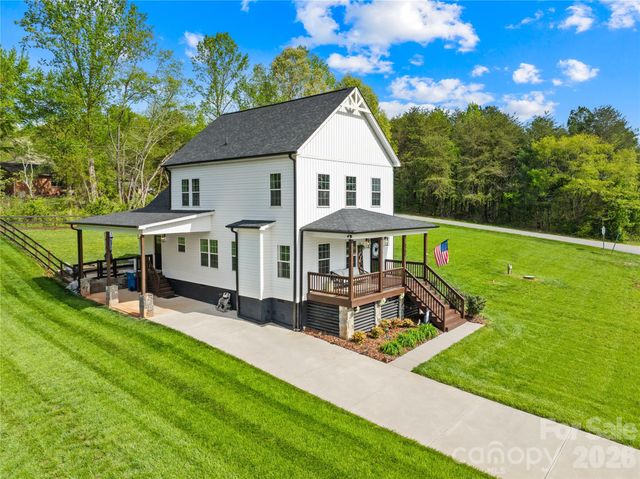 3240 Hoffman Acres Street, Lincolnton, NC 28092