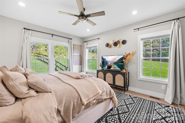 3240 Hoffman Acres Street, Lincolnton, NC 28092