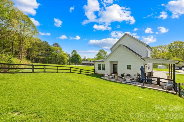 3240 Hoffman Acres Street, Lincolnton, NC 28092