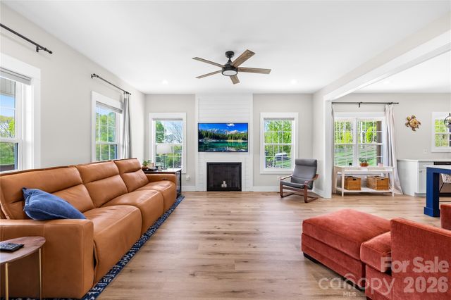 3240 Hoffman Acres Street, Lincolnton, NC 28092