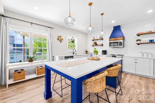 3240 Hoffman Acres Street, Lincolnton, NC 28092