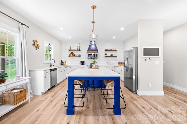 3240 Hoffman Acres Street, Lincolnton, NC 28092