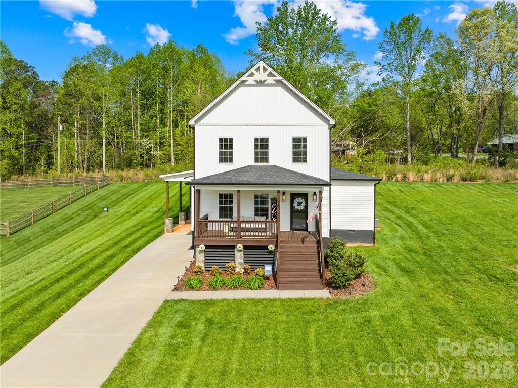3240 Hoffman Acres Street, Lincolnton, NC 28092