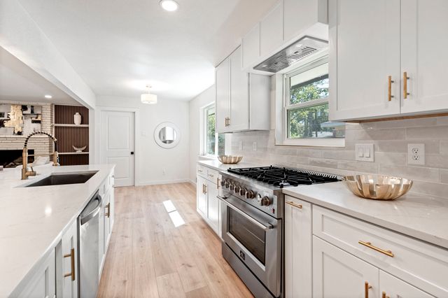 5118 Breakwood Drive, Dallas, TX 75227