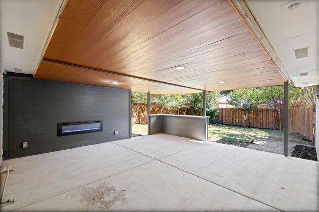 5118 Breakwood Drive, Dallas, TX 75227