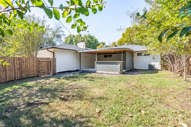 5118 Breakwood Drive, Dallas, TX 75227